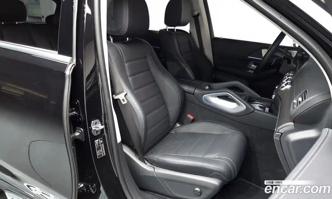 Mercedes-Benz GLE-Class 2024 3.0 Автомат в Москве № 1005356, фото 9