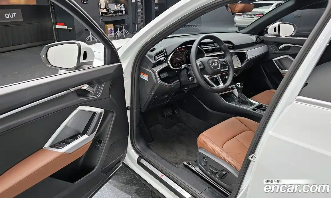 Audi Q3 2023 2.0 Автомат в Москве № 1007155, фото 11