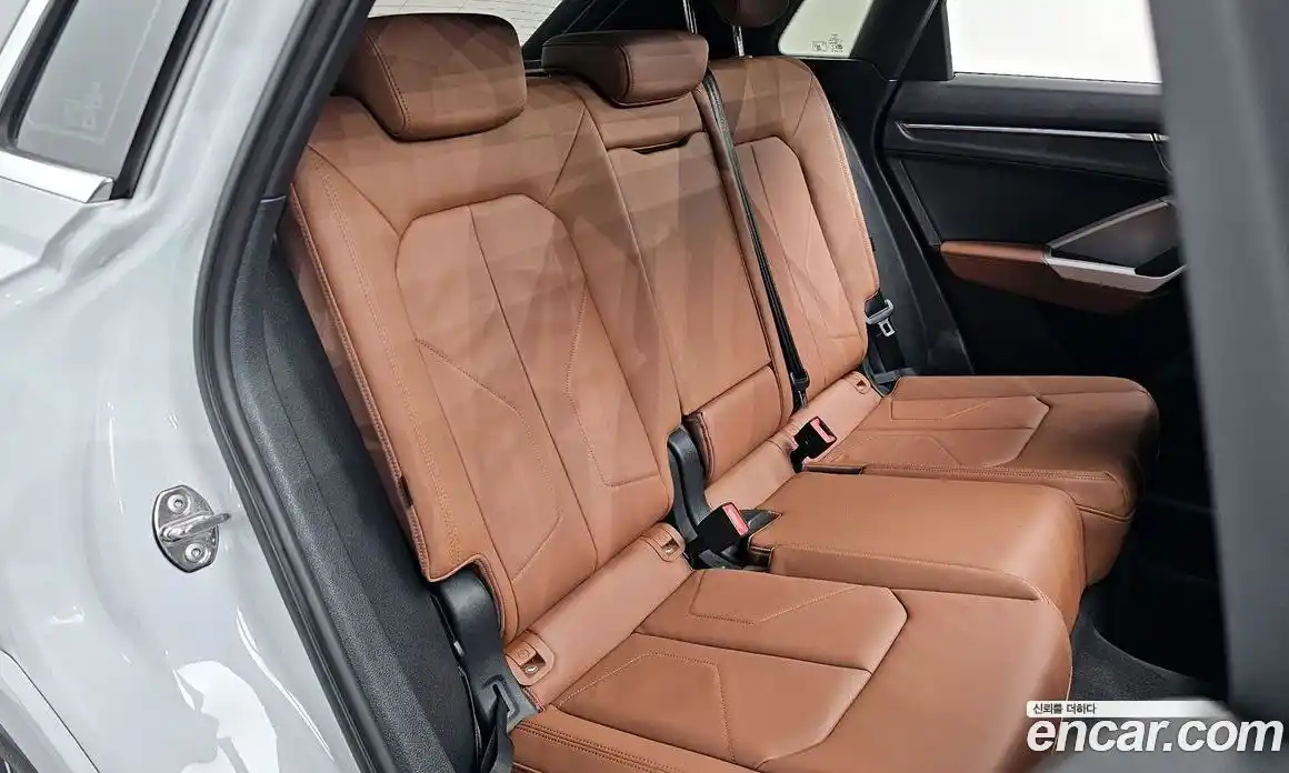 Audi Q3 2023 2.0 Автомат в Москве № 1007155, фото 12