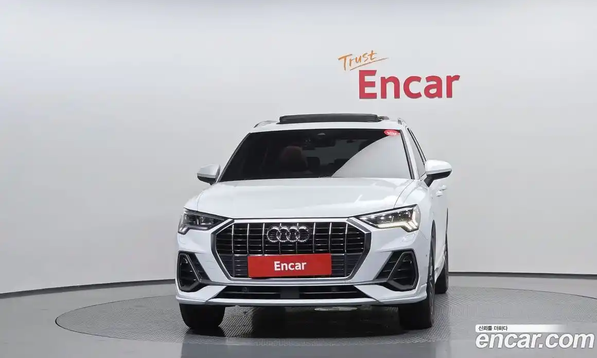 Audi Q3 2023 2.0 Автомат в Москве № 1007155, фото 3