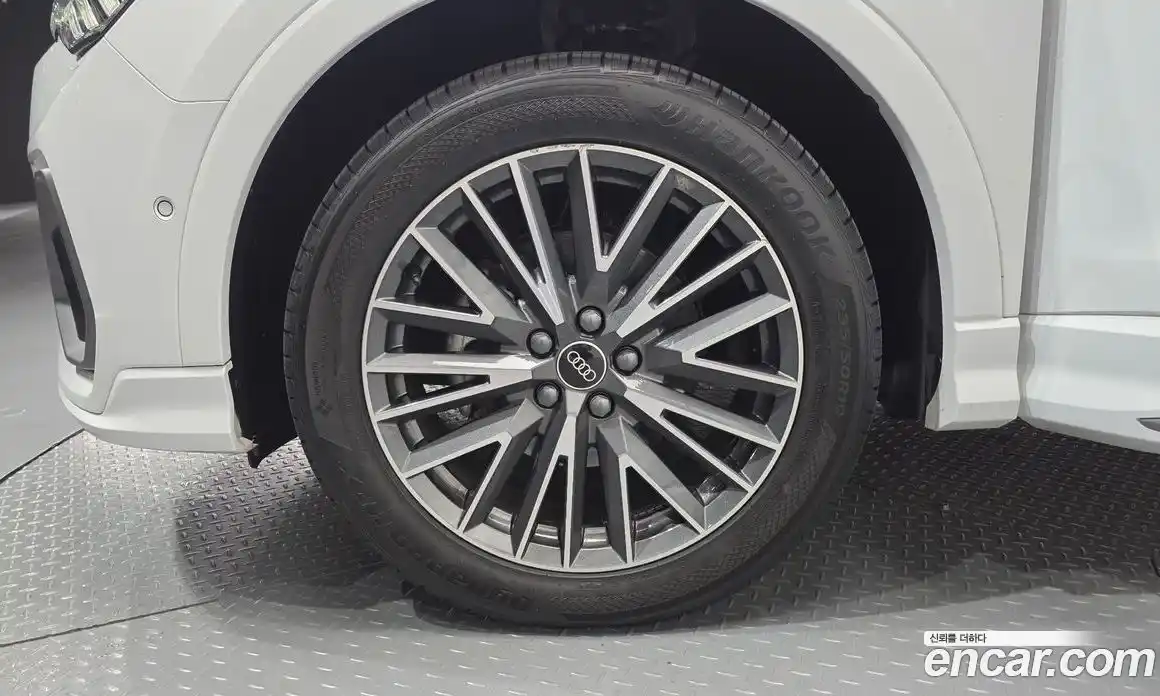 Audi Q3 2023 2.0 Автомат в Москве № 1007155, фото 5