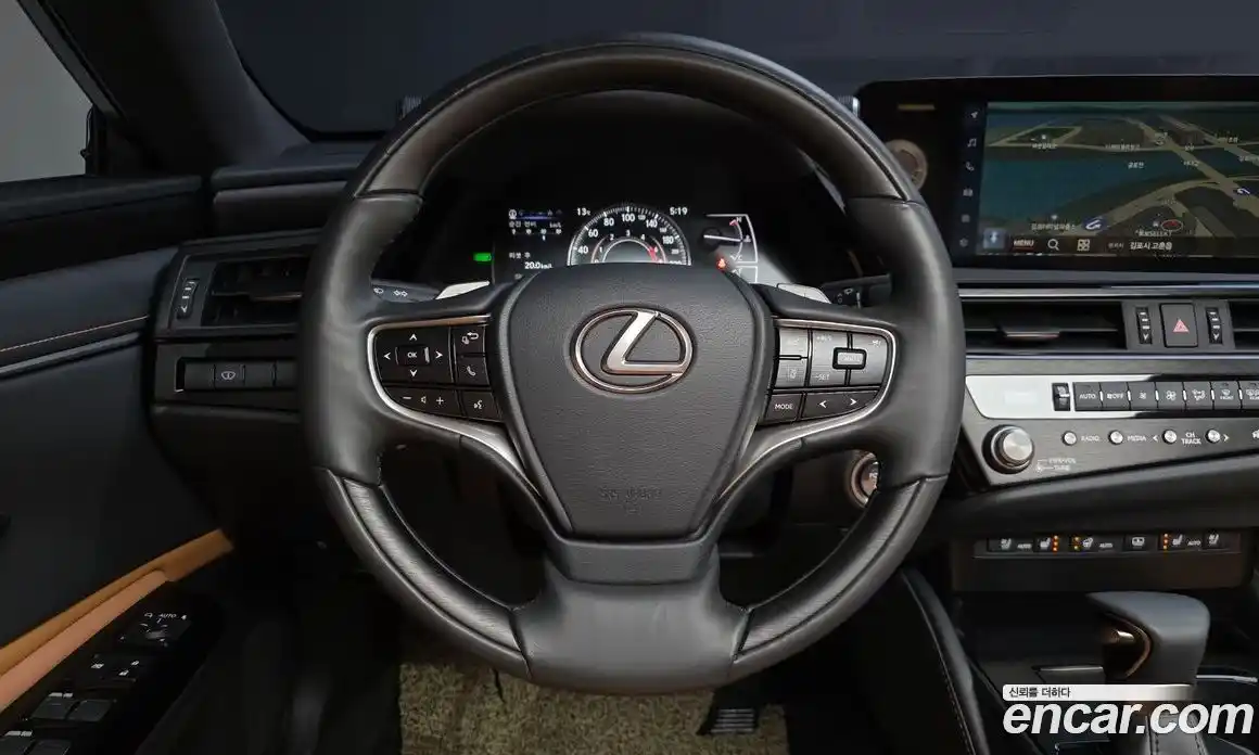 Lexus ES 2023 2.5 гидро в Москве № 1014382, фото 13