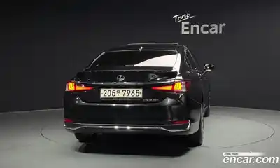 Lexus ES 2023 2.5 гидро в Москве № 1014382, миниатюра 4