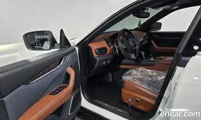 Maserati Levante 2021 3.0 гидро в Москве № 1015672, миниатюра 10