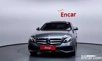 Mercedes-Benz E-Class 2017 2.0 гидро в Москве № 150792, миниатюра 3