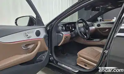 Mercedes-Benz E-Class 2021 2.0 гидро в Москве, миниатюра 10