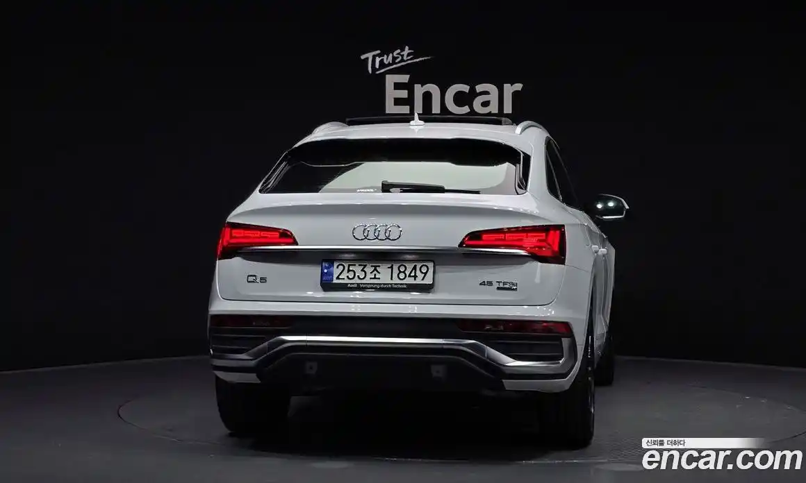 Audi Q5 2023 2.0 гидро в Москве № 162382, фото 4