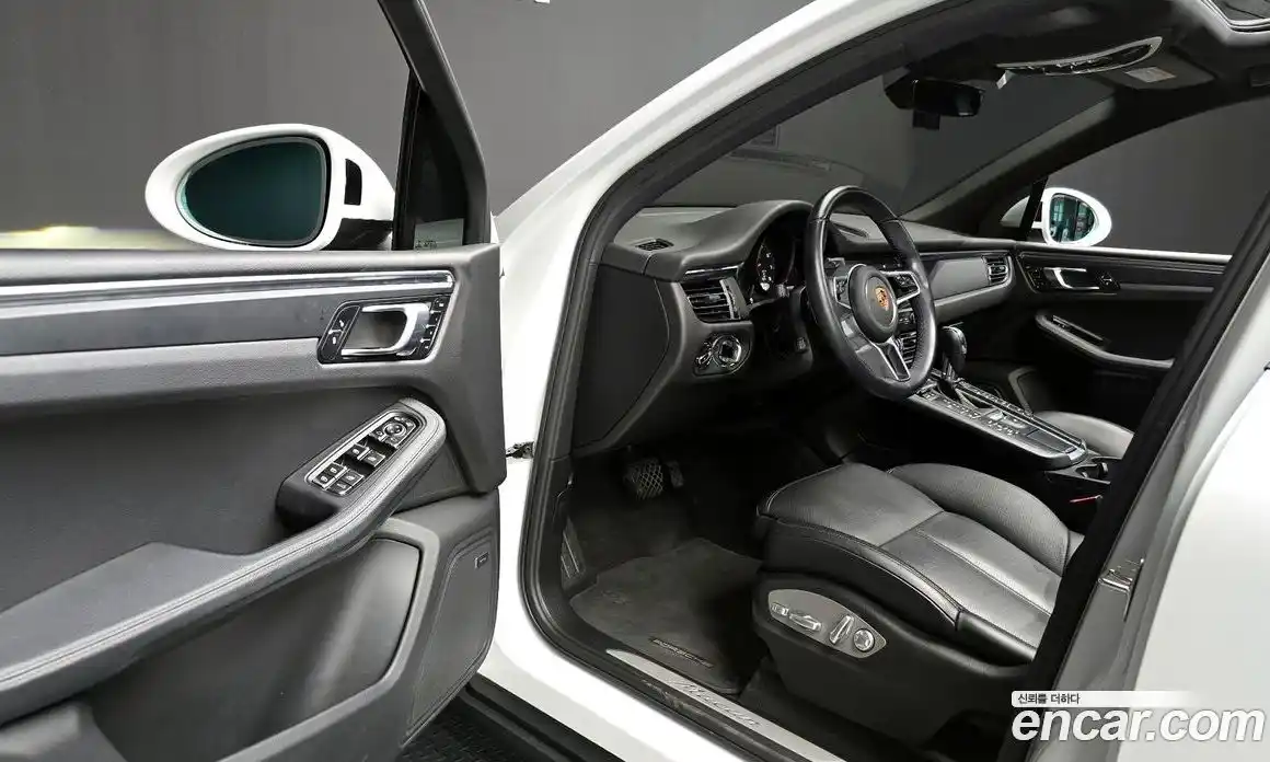 Porsche Macan 2019 2.0 гидро в Москве № 165476, фото 11