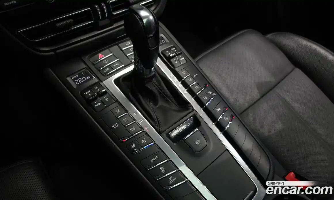 Porsche Macan 2019 2.0 гидро в Москве № 165476, фото 9