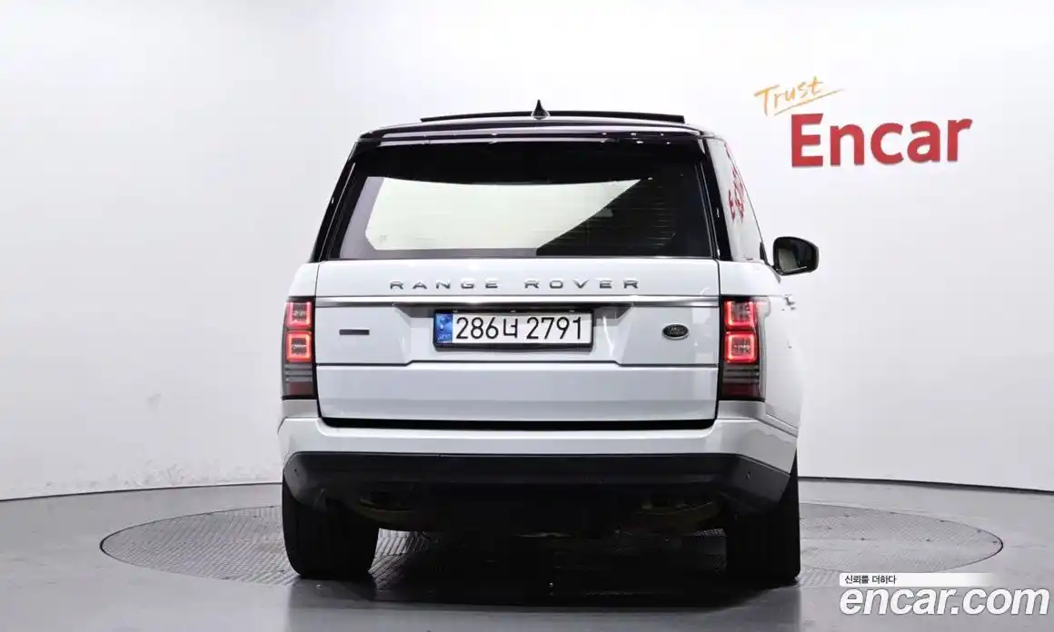 Land Rover Range-Rover 2017 4.4 гидро в Москве № 166139, фото 4