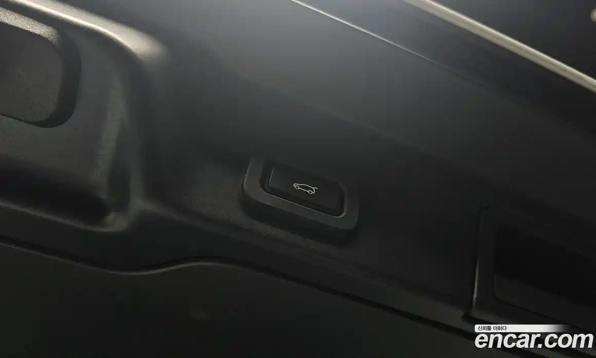 Land Rover Range-Rover Evoque 2019 2.0 гидро в Москве № 166161, фото 18
