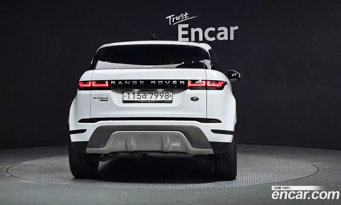 Land Rover Range-Rover Evoque 2019 2.0 гидро в Москве № 166161, фото 4