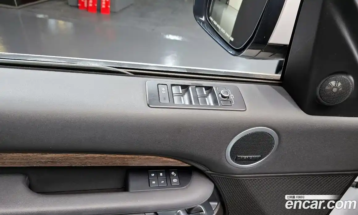 Land Rover Discovery 2017 3.0 гидро в Москве № 166230, фото 17