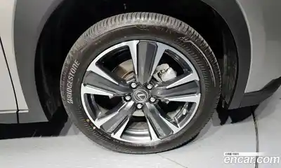 Lexus UX 2023 2.0 гидро в Москве № 168017, миниатюра 5