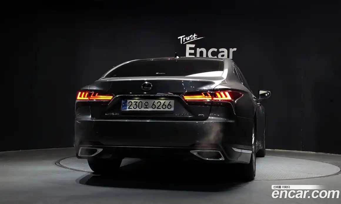 Lexus LS 2018 3.4 гидро в Москве № 168157, фото 4