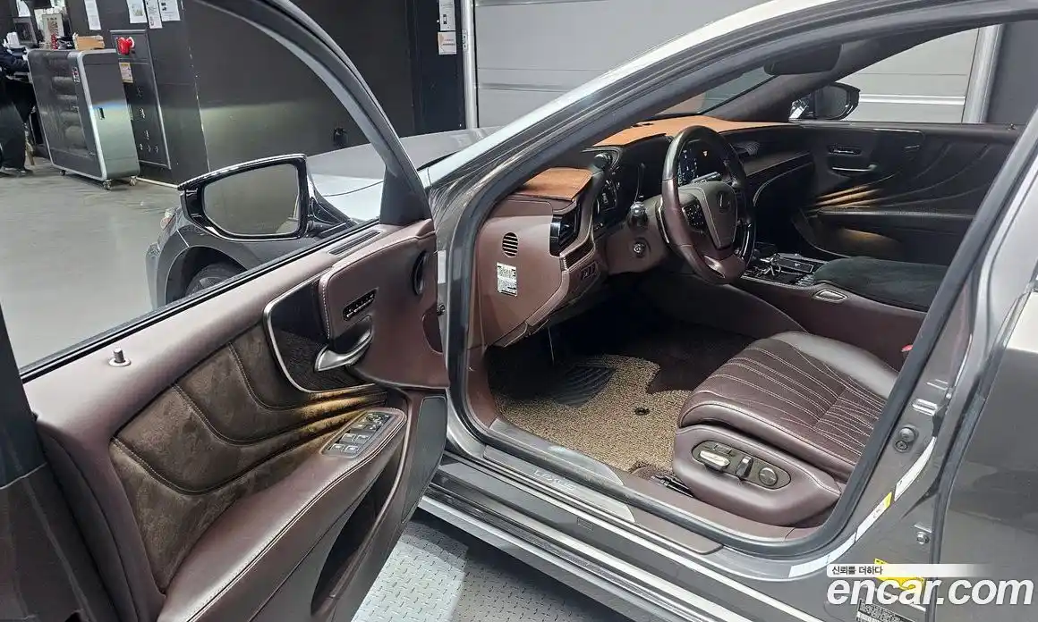 Lexus LS 2018 3.4 гидро в Москве № 168157, фото 10
