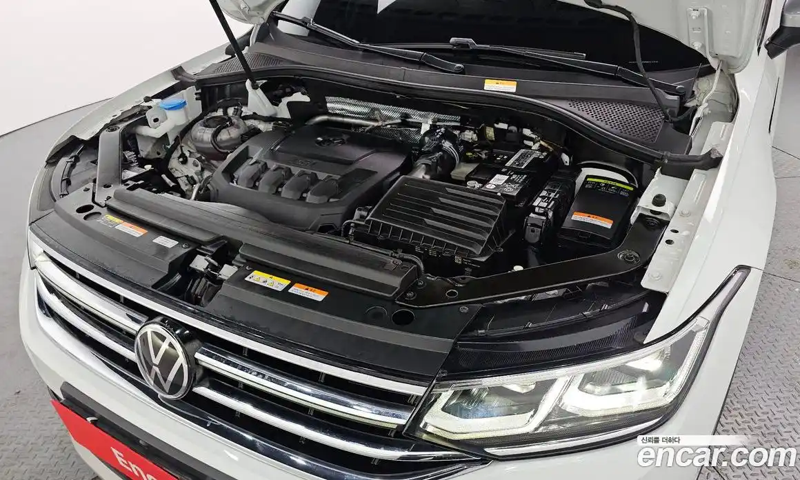 Volkswagen Tiguan 2023 2.0 гидро в Москве № 168615, фото 6
