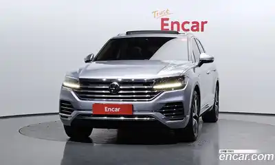 Volkswagen Touareg 2020 3.0 гидро в Москве № 168969, миниатюра 3