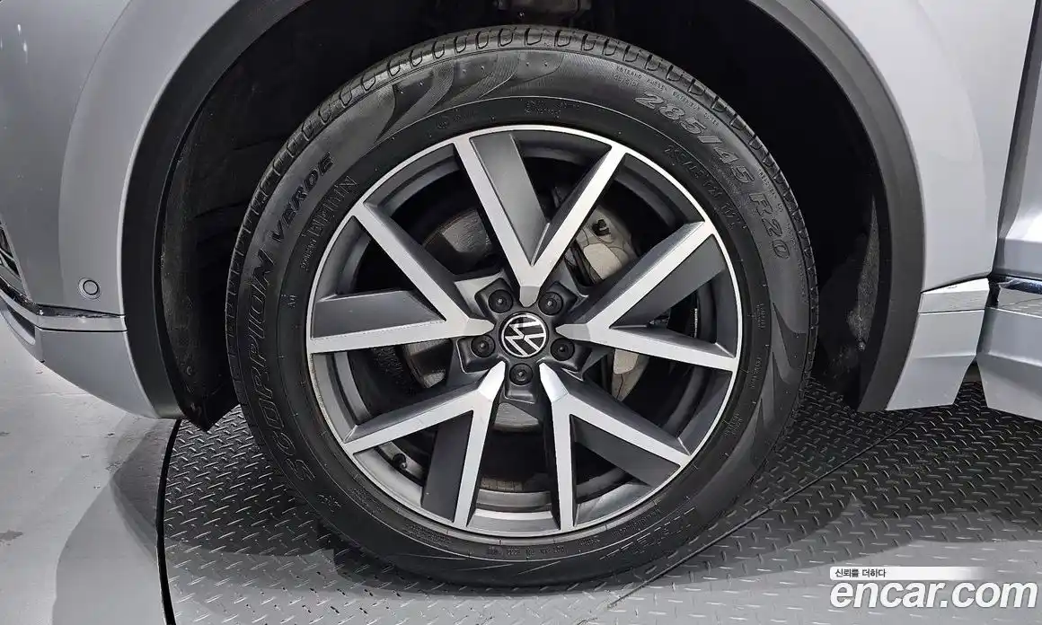 Volkswagen Touareg 2020 3.0 гидро в Москве № 168969, фото 5