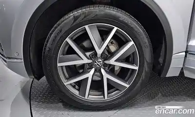 Volkswagen Touareg 2020 3.0 гидро в Москве № 168969, миниатюра 5