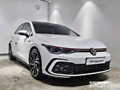 Volkswagen Golf, 2024