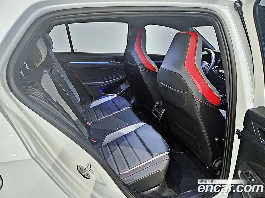 Volkswagen Golf 2024 2.0 гидро в Москве № 169140, фото 16