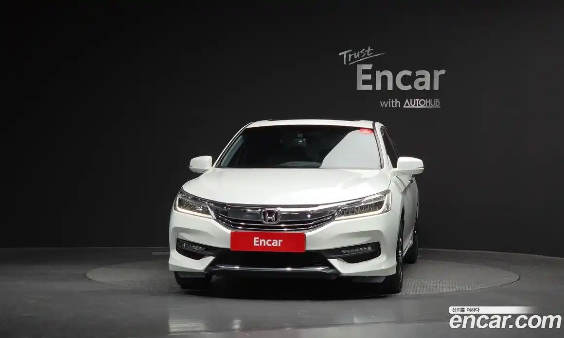 Honda Accord 2017 2.4 гидро в Москве № 170570, фото 3