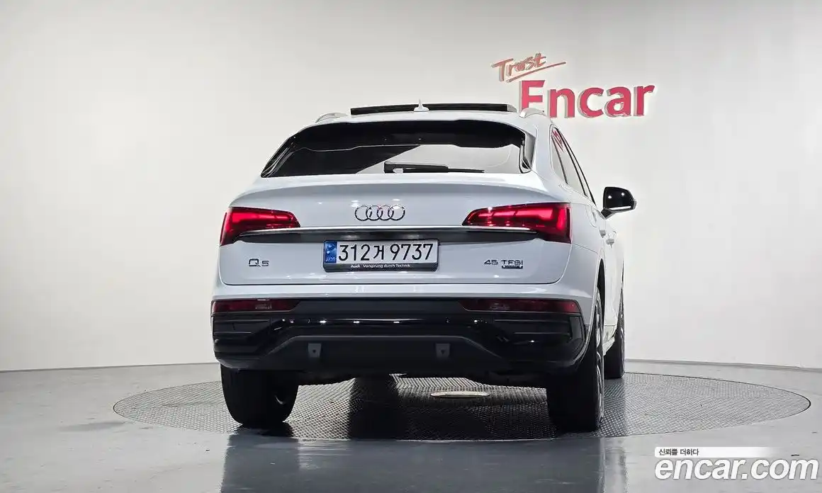 Audi Q5 2023 2.0 гидро в Москве № 177114, фото 4