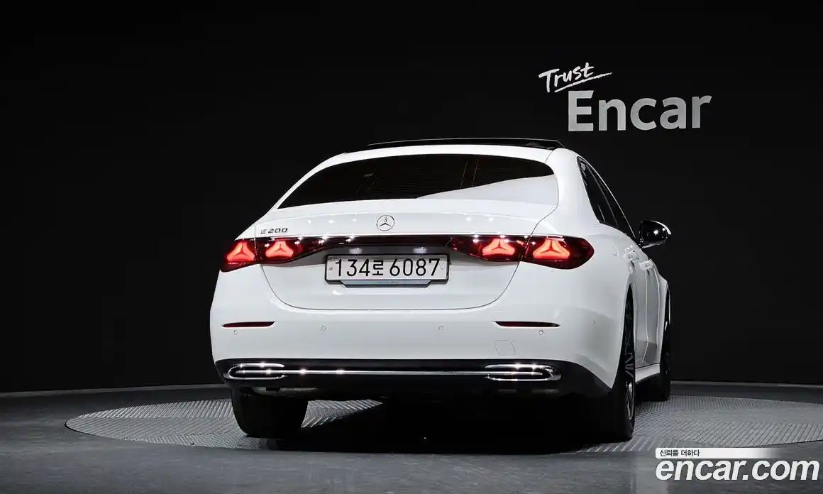 Mercedes-Benz E-Class 2024 2.0 гидро в Москве № 178346, фото 4