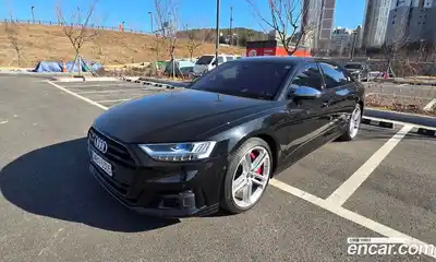 Audi S8 4.0 TFSI 콰트로 LWB