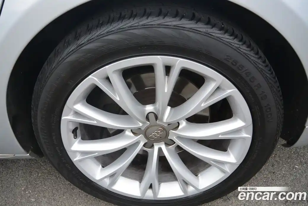 Audi A8 2014 3.0 гидро в Москве № 196892, фото 12