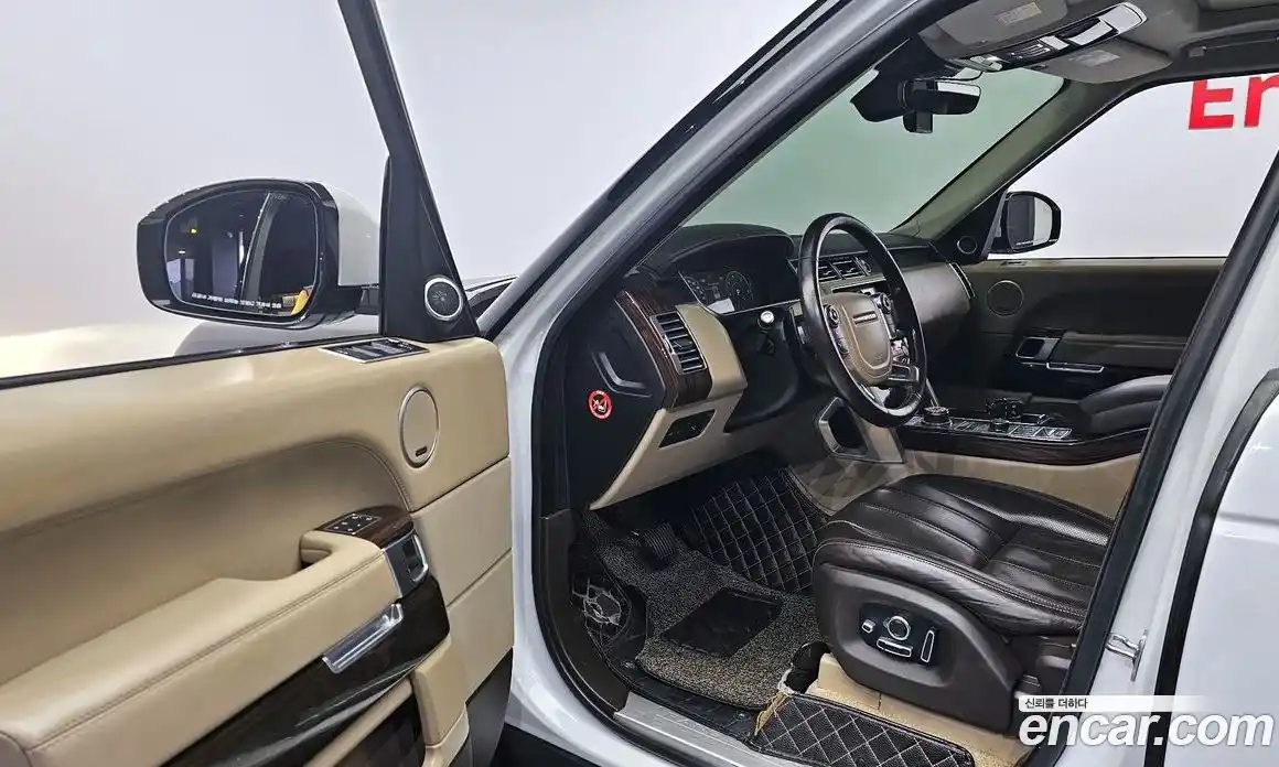 Land Rover Range-Rover 2017 4.4 гидро в Москве № 198252, фото 11