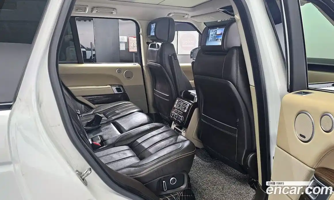 Land Rover Range-Rover 2017 4.4 гидро в Москве № 198252, фото 12