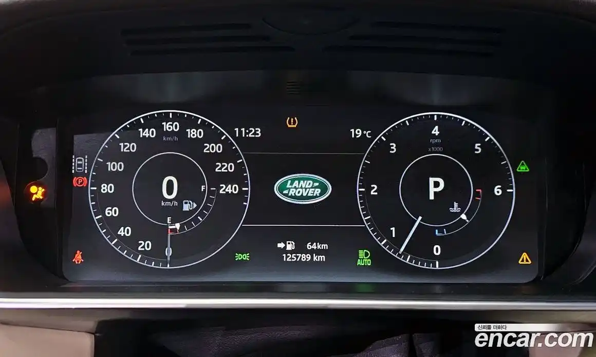 Land Rover Range-Rover 2017 4.4 гидро в Москве № 198252, фото 8