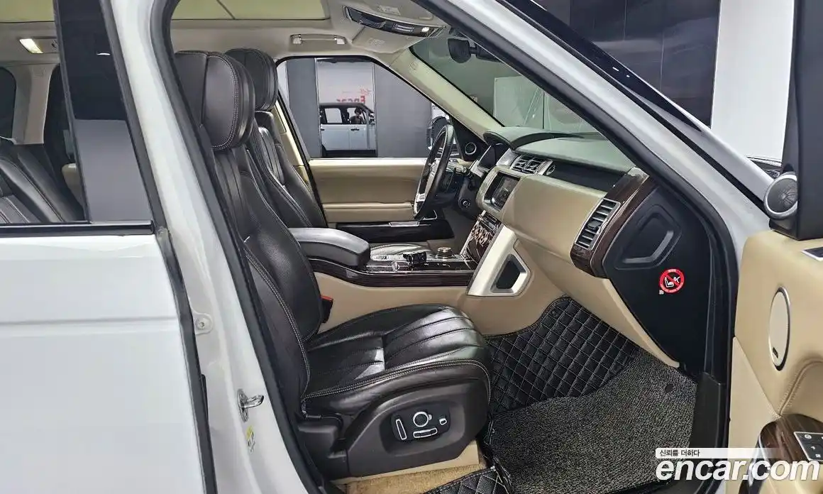 Land Rover Range-Rover 2017 4.4 гидро в Москве № 198252, фото 10