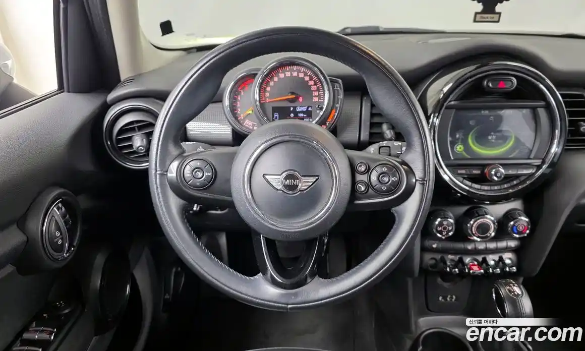 Mini Cooper 2017 1.5 гидро в Москве № 198475, фото 13