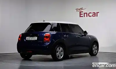 Mini Cooper 2017 1.5 гидро в Москве № 198475, миниатюра 2