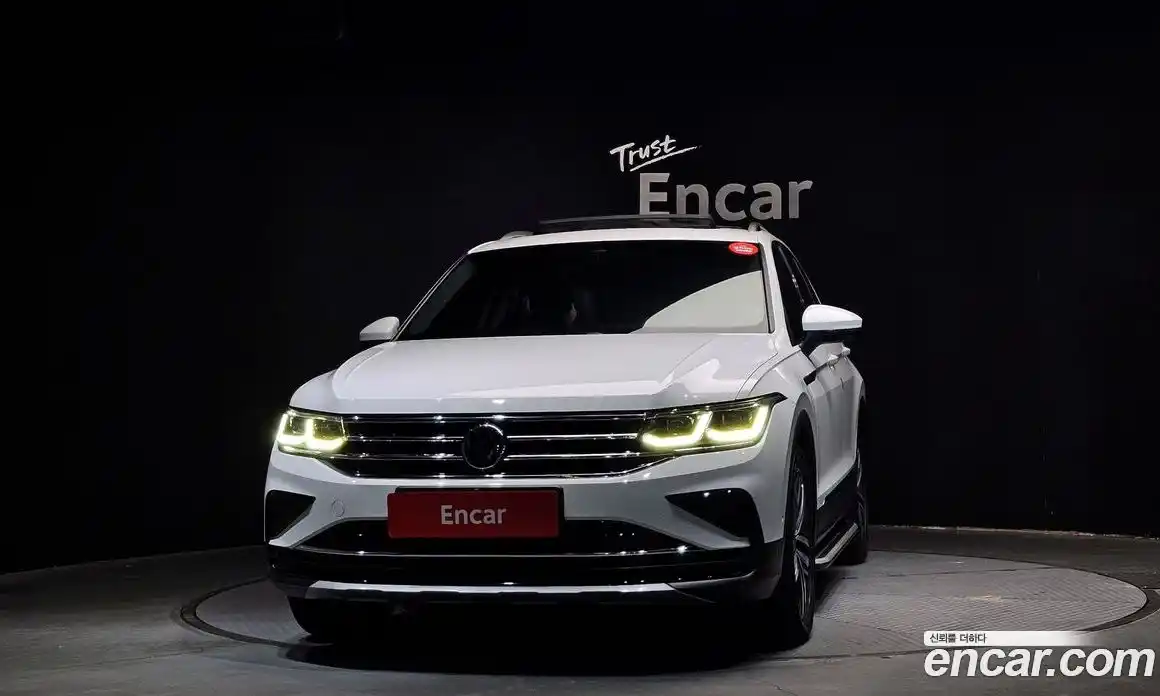 Volkswagen Tiguan 2022 2.0 гидро в Москве № 198978, фото 3