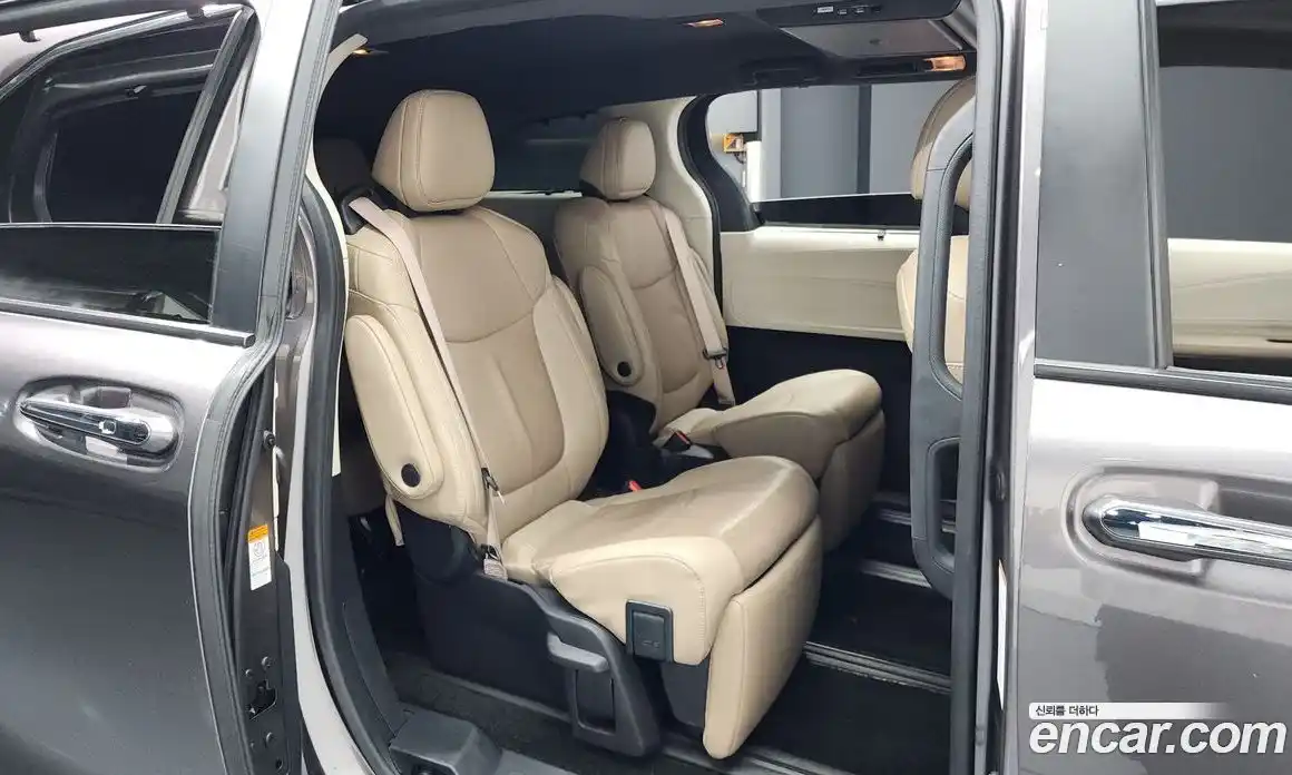 Toyota Sienna 2023 2.5 гидро в Москве № 199598, фото 12
