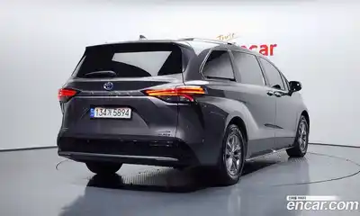 Toyota Sienna 2023 2.5 гидро в Москве № 199598, миниатюра 2