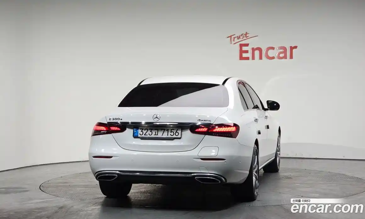 Mercedes-Benz E-Class 2022 2.0 гидро в Москве № 206580, фото 3
