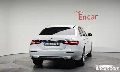 Mercedes-Benz E-Class 2022 2.0 гидро в Москве № 206580, миниатюра 3