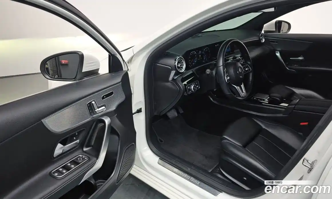 Mercedes-Benz A-Class 2021 2.0 гидро в Москве № 207613, фото 10