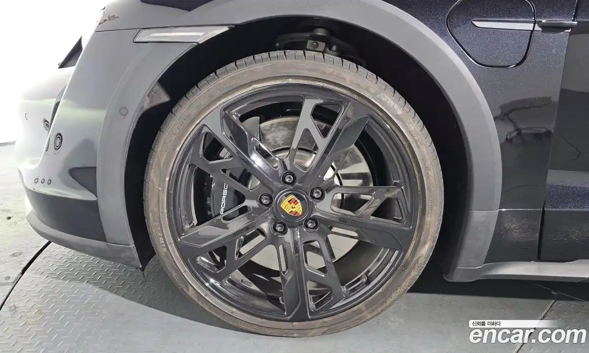 Porsche Taycan 2022 0.1 гидро в Москве № 212938, фото 4