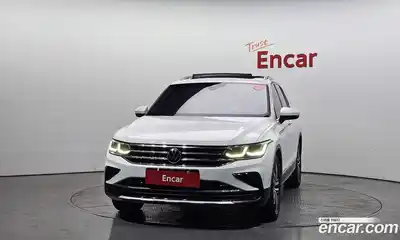 Volkswagen Tiguan 2021 2.0 гидро в Москве № 215100, миниатюра 3