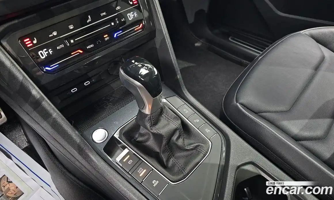 Volkswagen Tiguan 2021 2.0 гидро в Москве № 215100, фото 9