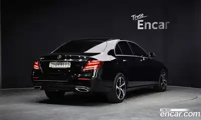 Mercedes-Benz E-Class 2020 2.0 гидро, миниатюра 2