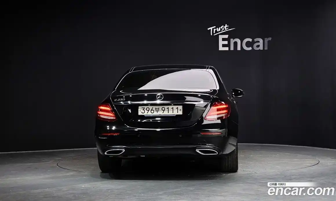 Mercedes-Benz E-Class 2020 2.0 гидро, фото 4