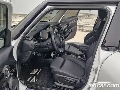 Mini Cooper 2024 1.5 гидро в Москве № 226345, миниатюра 12