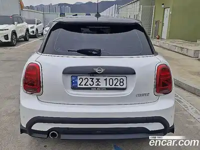 Mini Cooper 2024 1.5 гидро в Москве № 226345, миниатюра 6